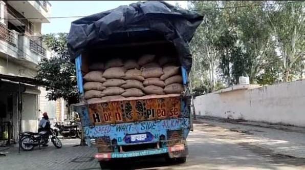 फुहारा चौक के पास ट्रक के नीचे आने से साइकिल सवार की मौत